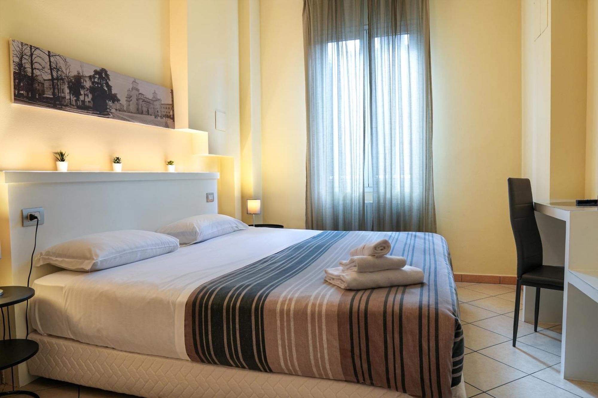 Smart Hotel Ferrara Eksteriør billede