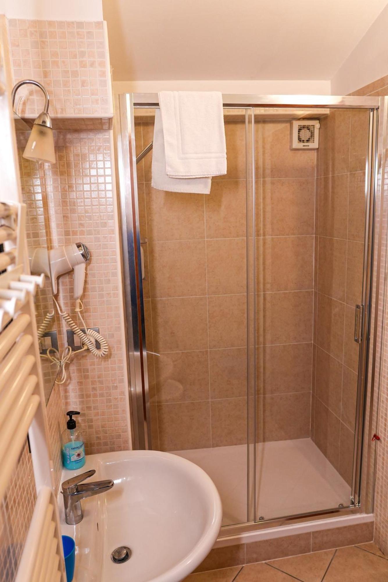 Smart Hotel Ferrara Eksteriør billede