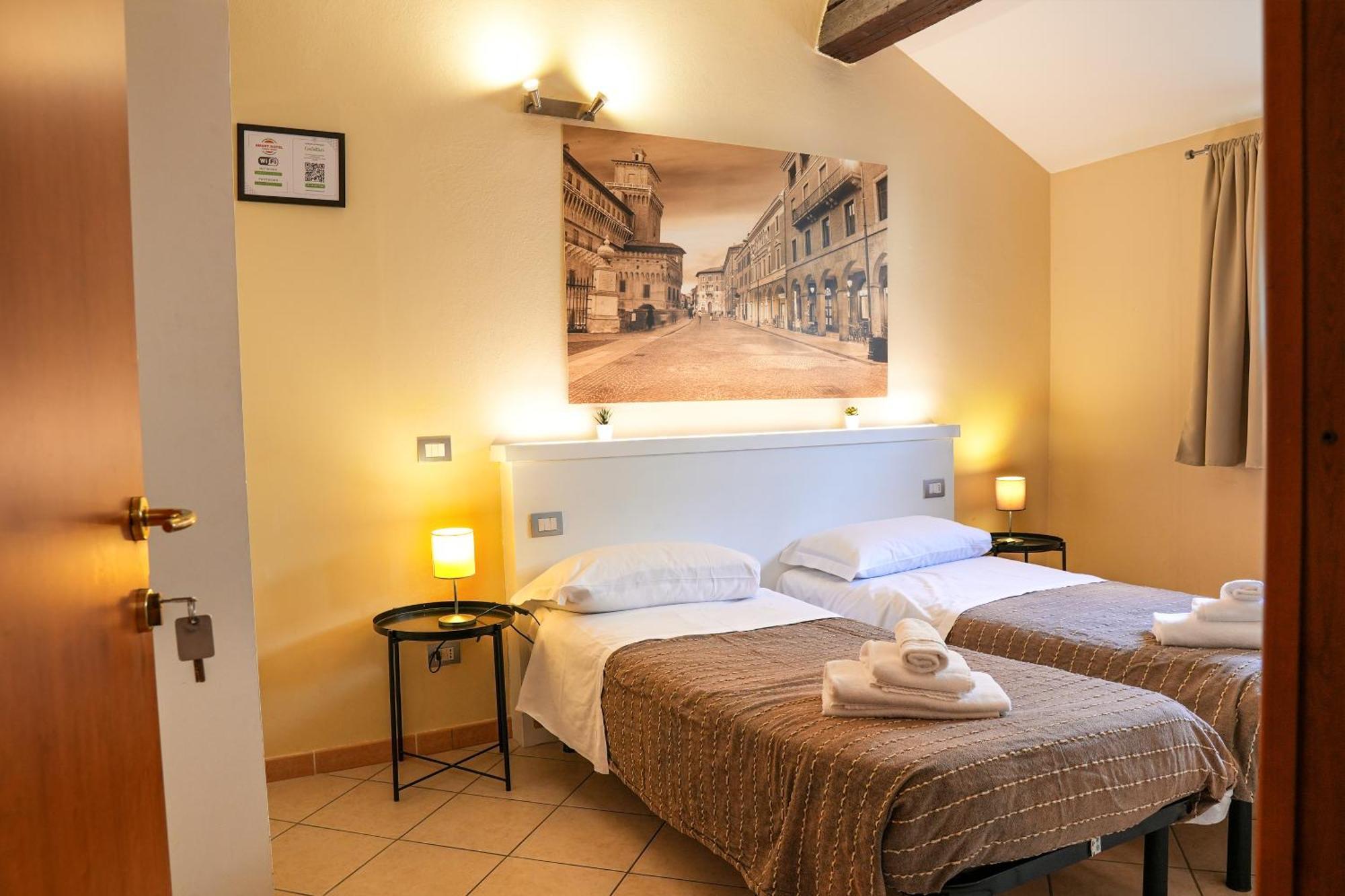 Smart Hotel Ferrara Eksteriør billede