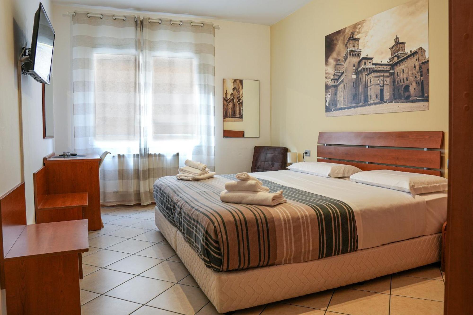 Smart Hotel Ferrara Eksteriør billede