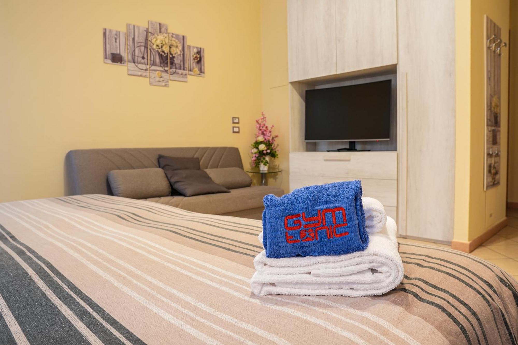 Smart Hotel Ferrara Eksteriør billede