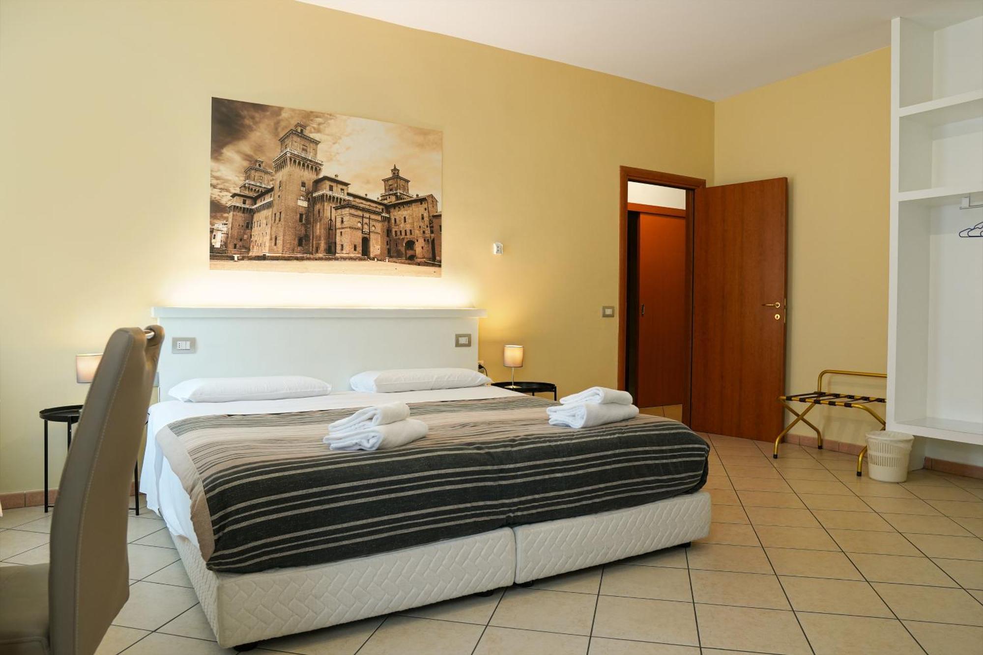 Smart Hotel Ferrara Eksteriør billede