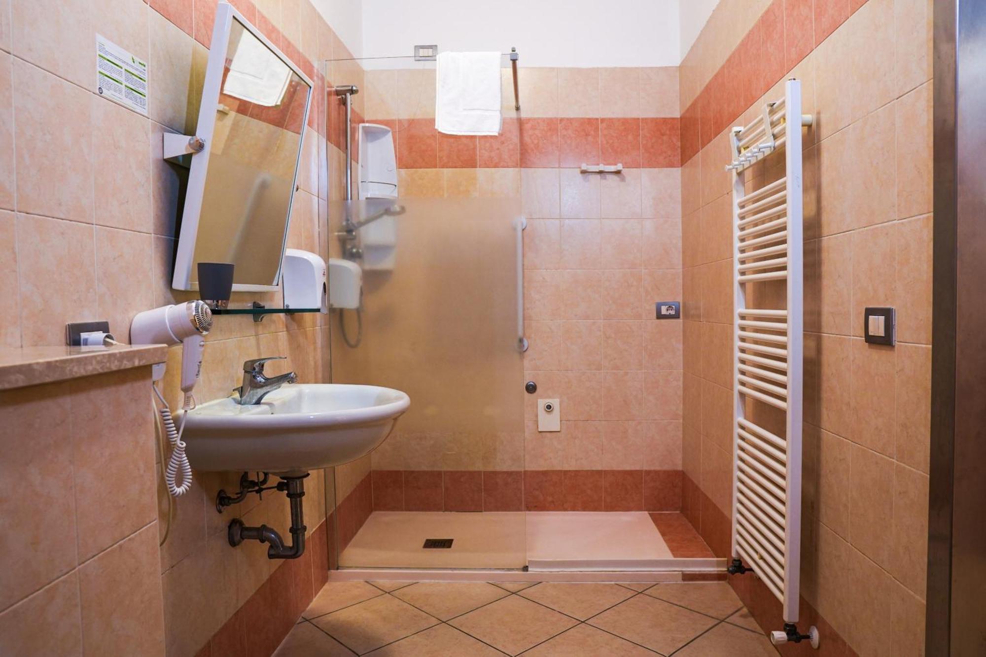 Smart Hotel Ferrara Eksteriør billede
