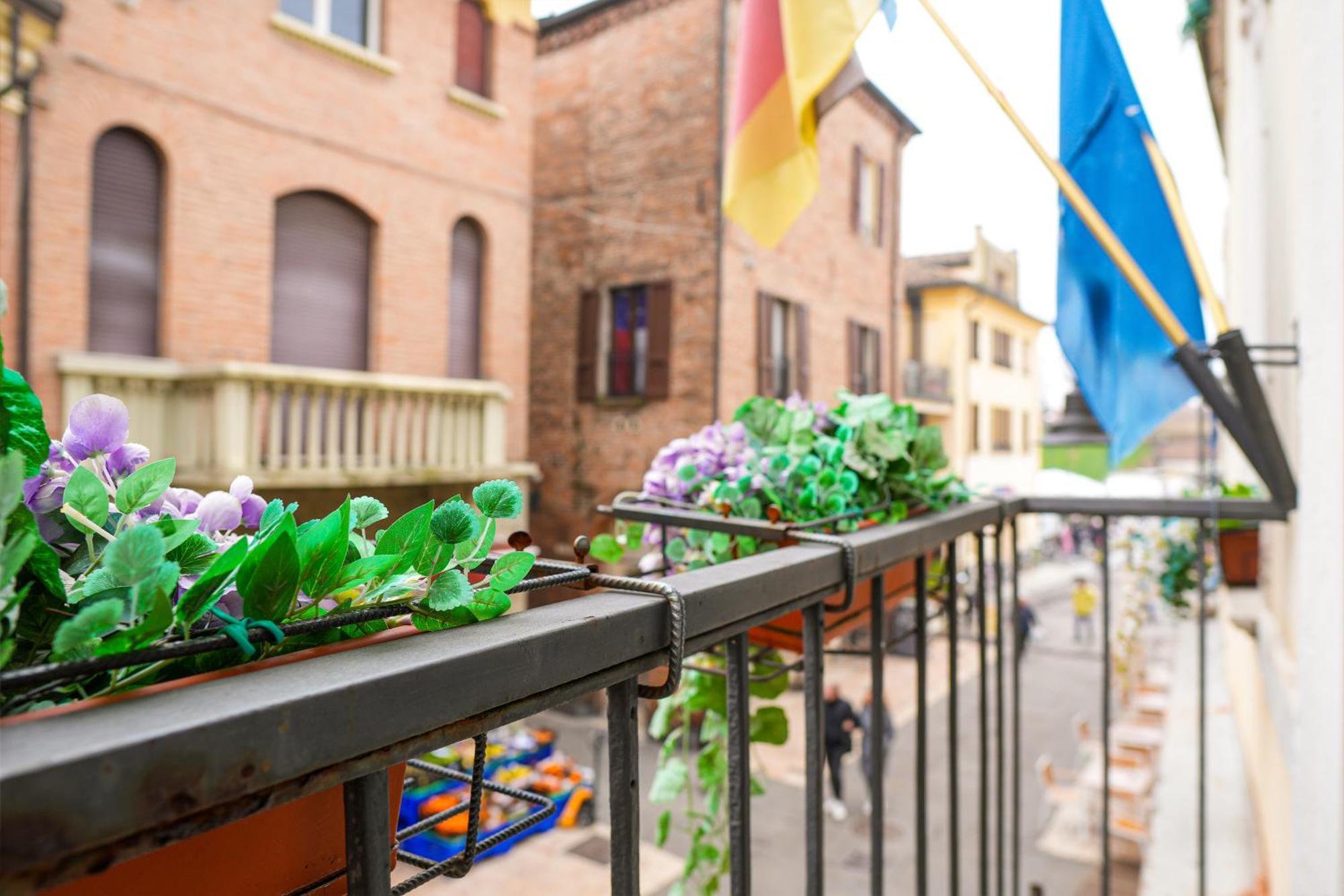 Smart Hotel Ferrara Eksteriør billede