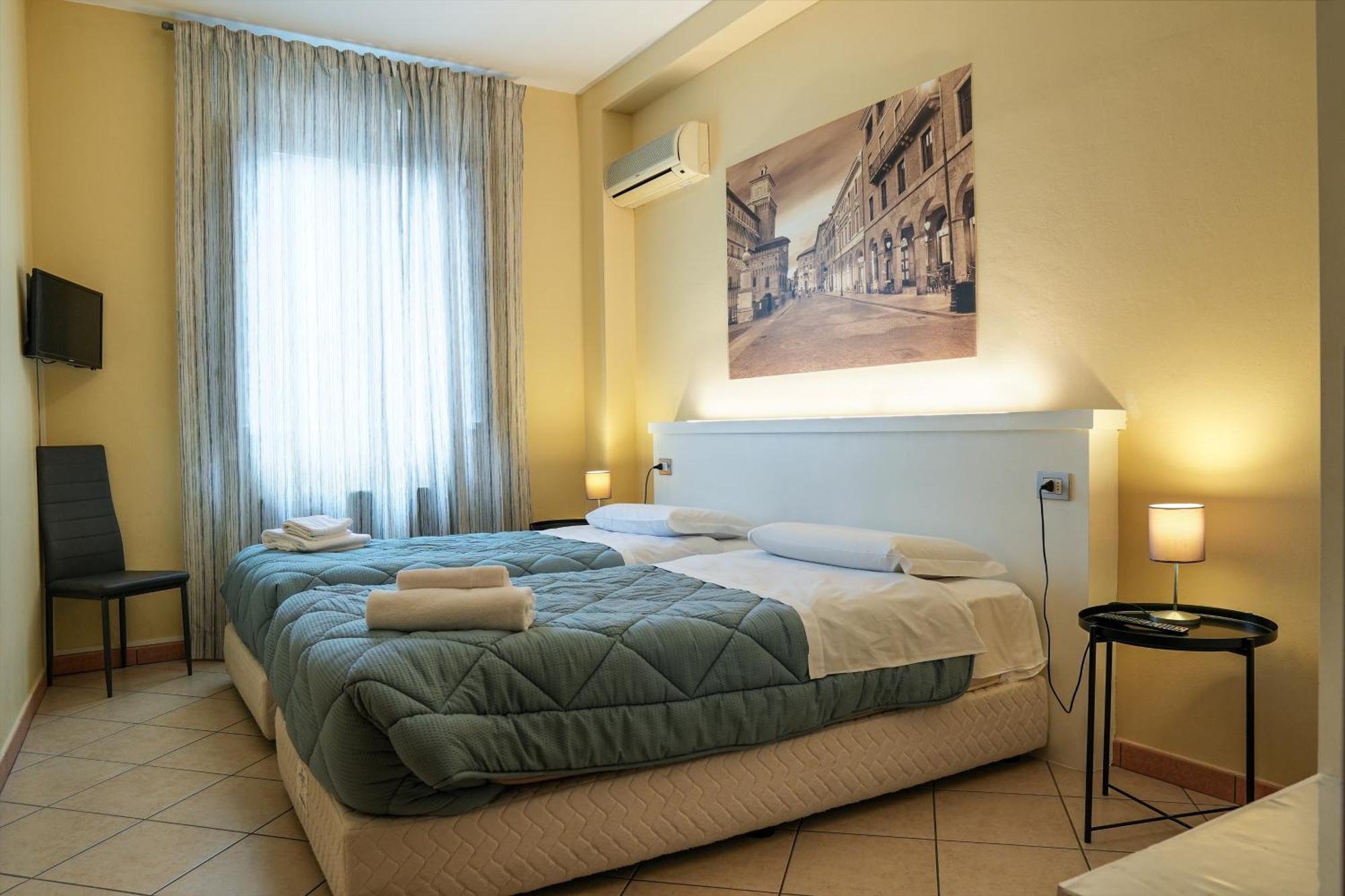 Smart Hotel Ferrara Eksteriør billede